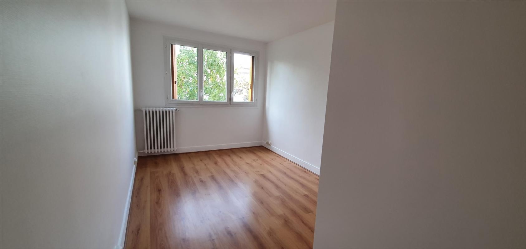 /picture/ubiflow/35RUEIL1D/3_2026-08-24CEST20h00-07.jpg