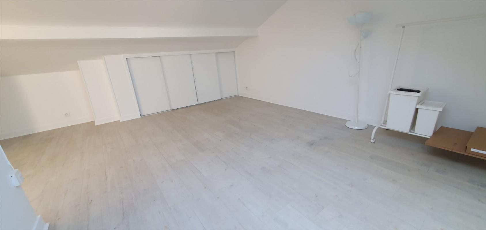 /picture/ubiflow/JOFF10STUD/2_2025-09-30CEST19h00-27.jpg