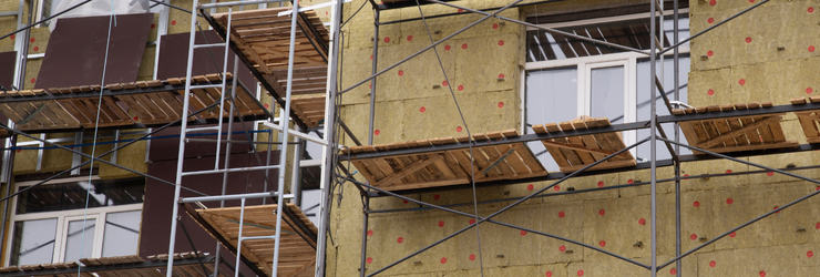 Isolation façade d'un immeuble dans le cadre de travaux de rénovation énergétique