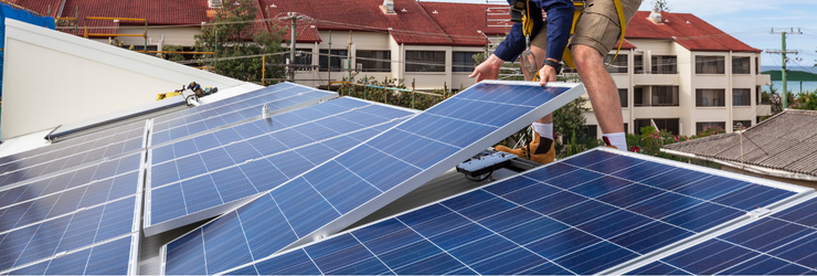 Installation panneaux solaires sur une copropriété grâce à l'éco PTZ